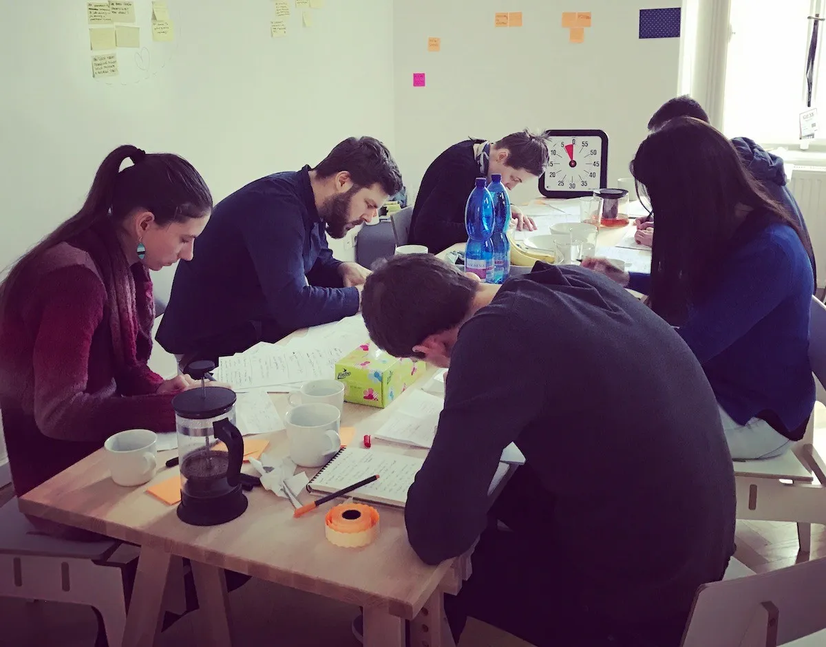The Pábení team at work
